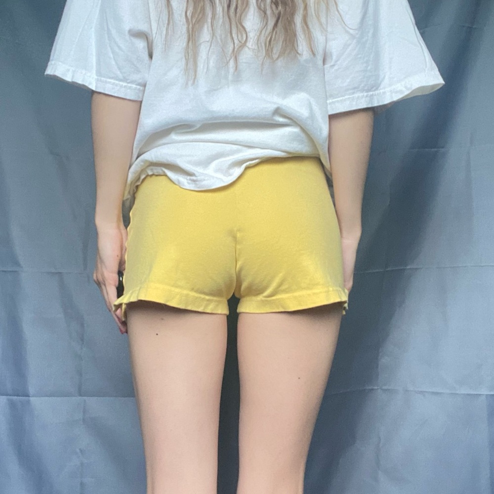 Rare Adorable Yellow Y2K Energie Small Drawstring Shorts - Picture 7 of 8